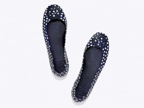 9835 TORY BURCH Minnie Flats NAVY DOT |