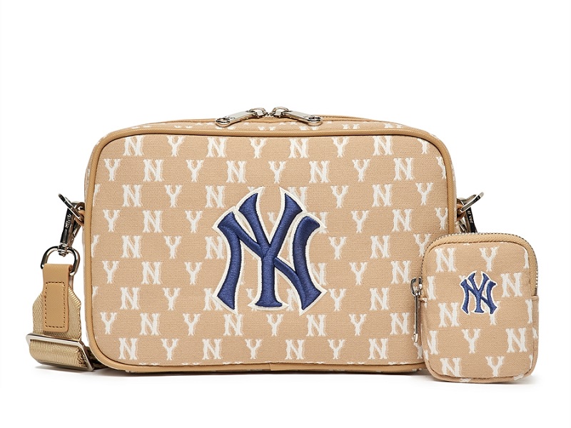 MLB Monogram Jacquard Shopper Bag New York Yankees, Women's