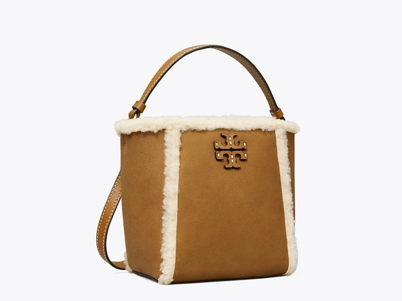 Tory Burch Mcgraw Small Leather Bucket Bag In Tiramisu/rolled