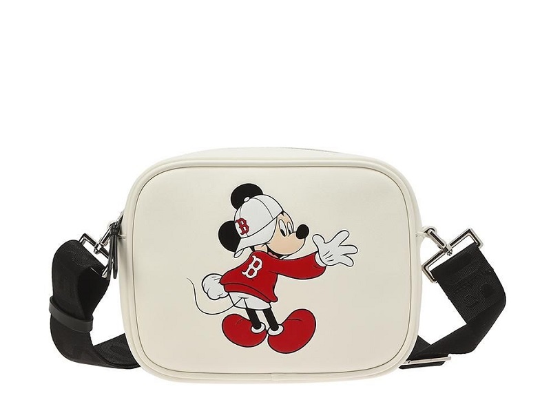 Official Boston red sox mlb baseball dabbing mickey disney sports