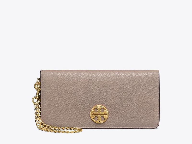 Chelsea wristlet sale pouch tory burch